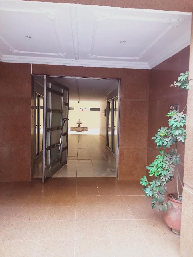 Appart Najia Au Centre Kenitra Avec Grande Terrasse Exterior foto